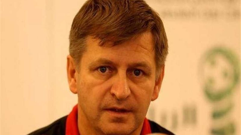 اقالة الجهاز الفني