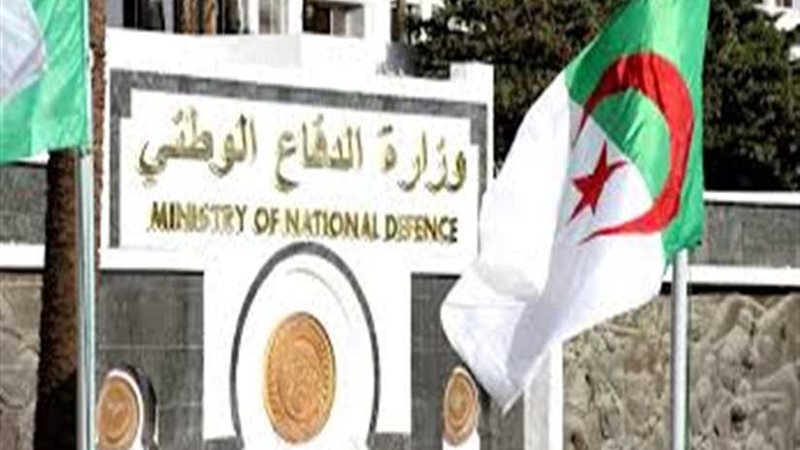 الجيش الجزائري يقبض