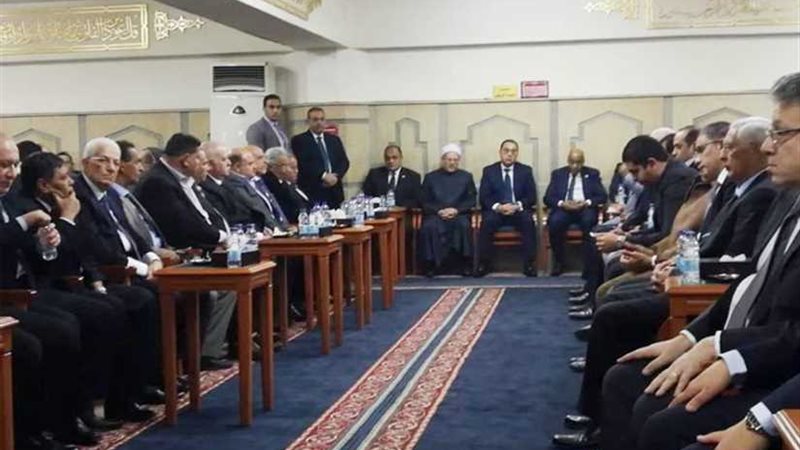 الحكومة تواسى وزير