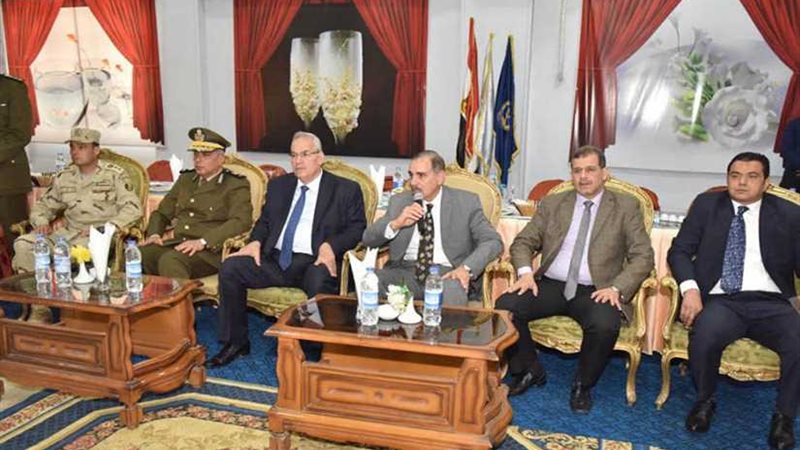 محافظ أسيوط ومدير