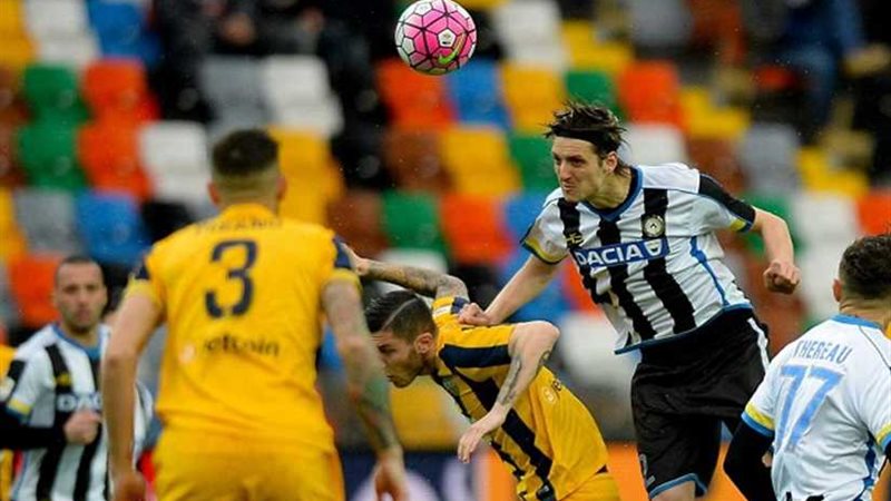 سامبدوريا يحقق فوزا