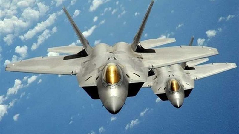 مقاتلات أمريكية وكندية