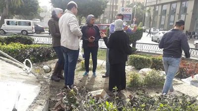 افتتاح ساعة الزهور في أعياد الربيع