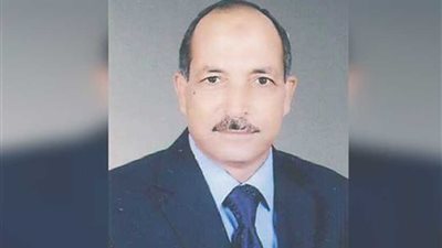 إحالة العاملين بـ