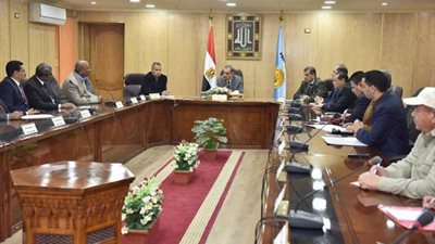محافظ أسيوط: لجنة لمتابعة تنفيذ نتائج الملتقى التوظيفي