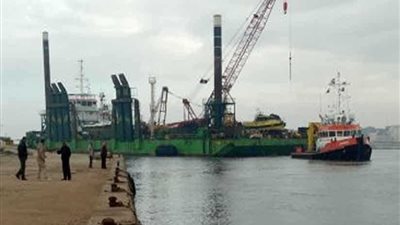 استمرار الملاحة بميناء البرلس وأمطار خفيفة