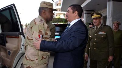 محافظ القليوبية يستقبل قائد قوات الدفاع الشعبي
