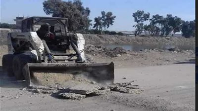 إزالة المطبات العشوائية على الطرق الرئيسية