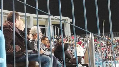 أجيري وناجي يحضران بمباراة الأهلي ودجلة.. (صور)