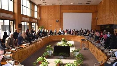 محافظ الإسماعيلية: خدمة المواطنين على رأس أولوياتي