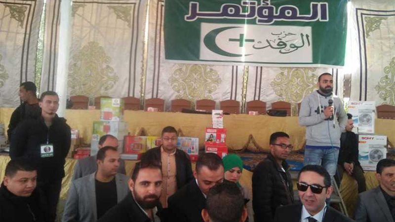 توزيع بطاطين وأجهزة