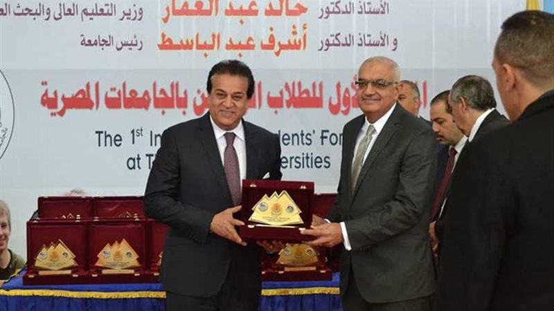 رئيس جامعة المنصورة: