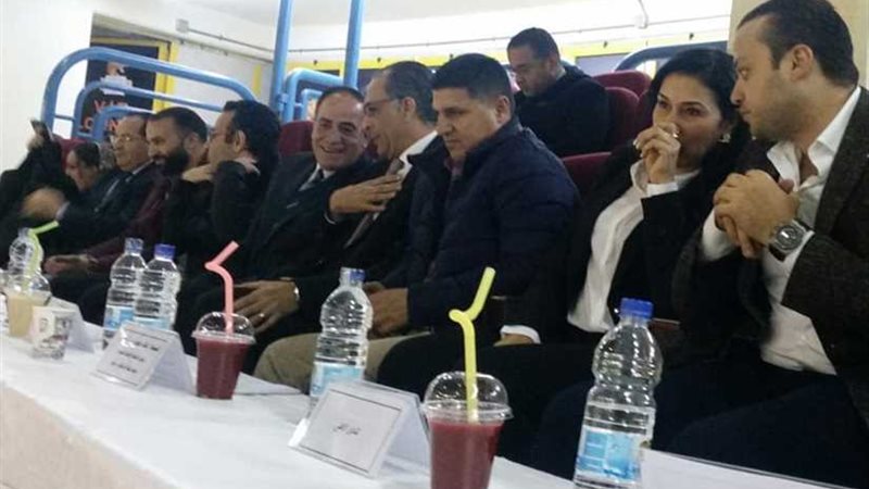 نور يفتتح البطولة