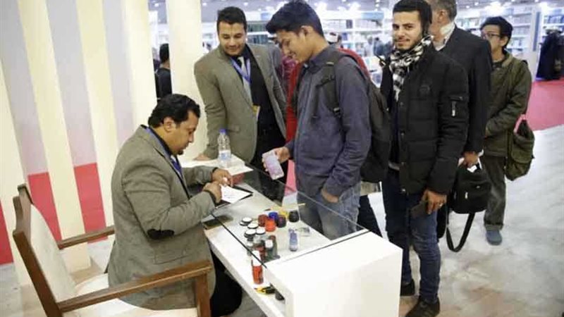 إقبال طلابي كثيف