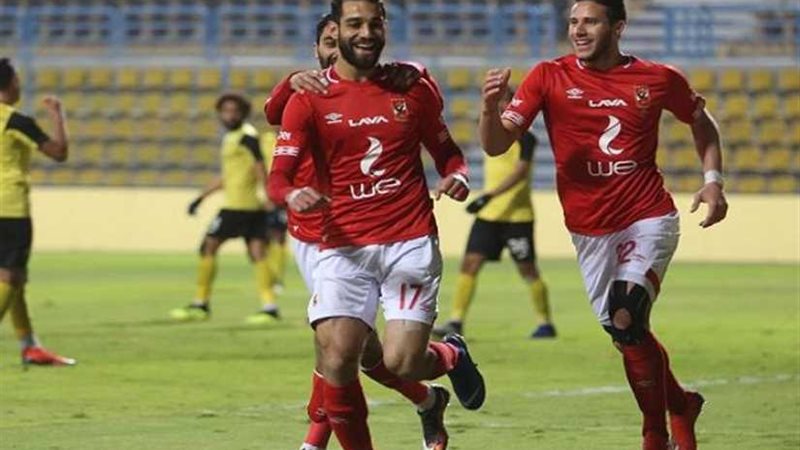 الأهلي يتقدم على