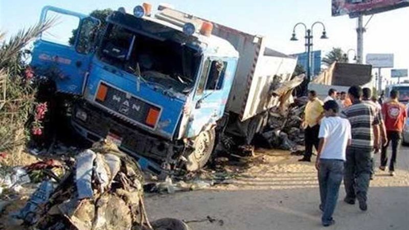 مصرع سائق وإصابة