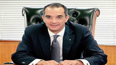 وزير الاتصالات: تقديم خدمات التوثيق والشهر العقاري في 35 مكتب بريد