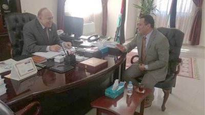 أستاذ بجامعة أسيوط يفوز بجائزة أفضل بحث عربي