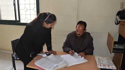 إحالة 5 أطباء بقرية أتليدم بأبو قرقاص للتحقيق بسبب الغياب