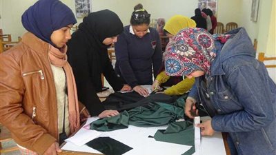 جامعة المنيا تختتم تدريب على الحرف والصناعات الصغيرة
