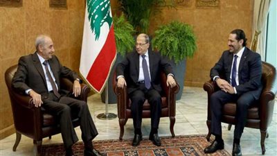 الألعاب النارية تغطي سماء بيروت ابتهاجا بتشكيل الحكومة اللبنانية