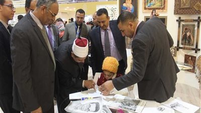 ندوة بمعرض الكتاب: الإسلام ينهى عن التطرف والغلو