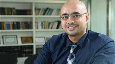 اليوم.. حفل توقيع كتب شريف عرفة بمعرض القاهرة