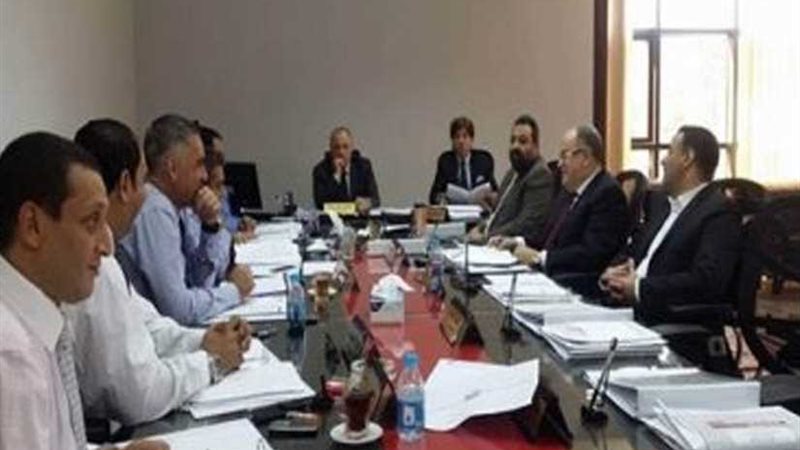 اتحاد كرة القدم يغلق