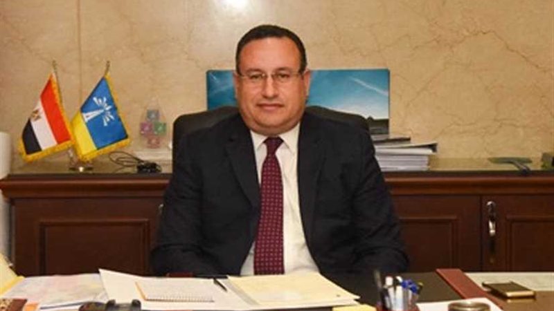 محافظ اﻹسكندرية يعتمد