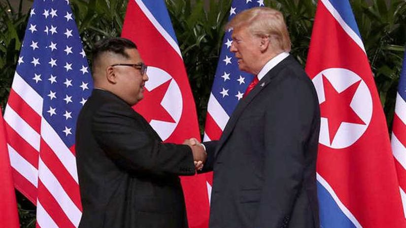 كوريا الشمالية تطالب