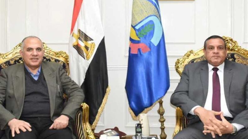 وزير الري يفتتح استخدام