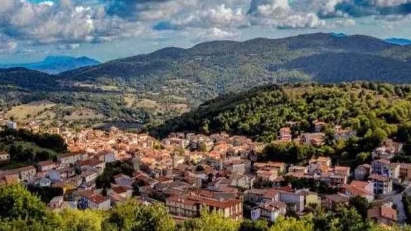 بلدة إيطالية تقدم