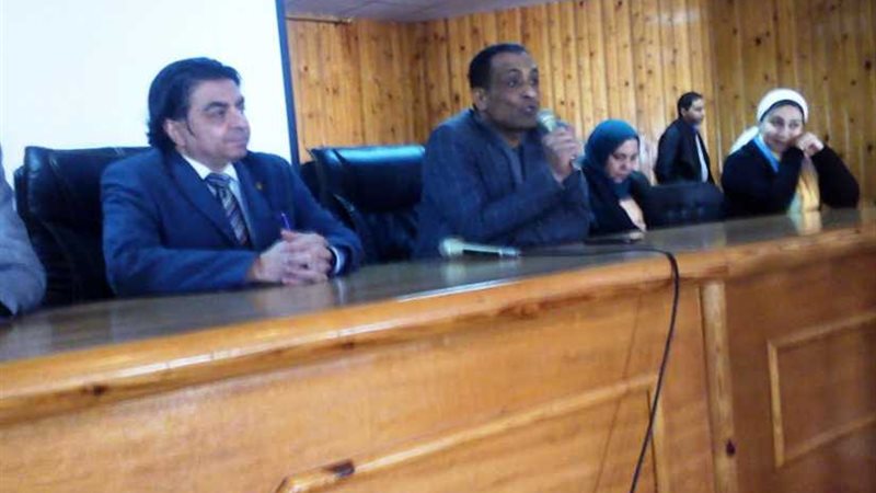 الرئيس السيسي أول