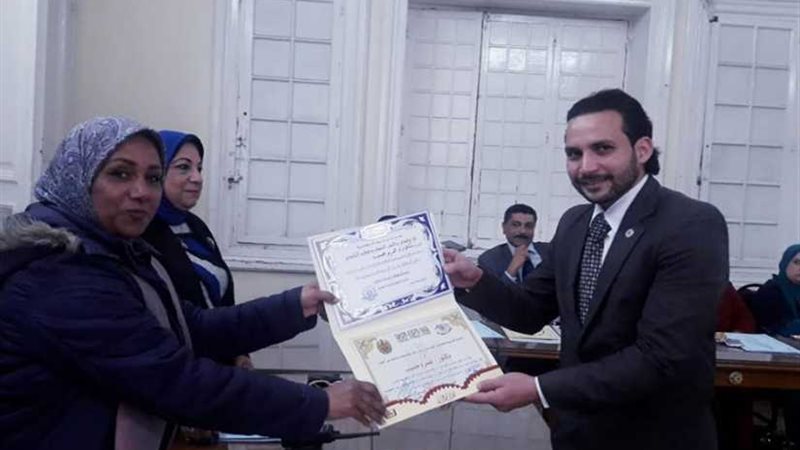 تكريم أطباء ١٠٠ مليون