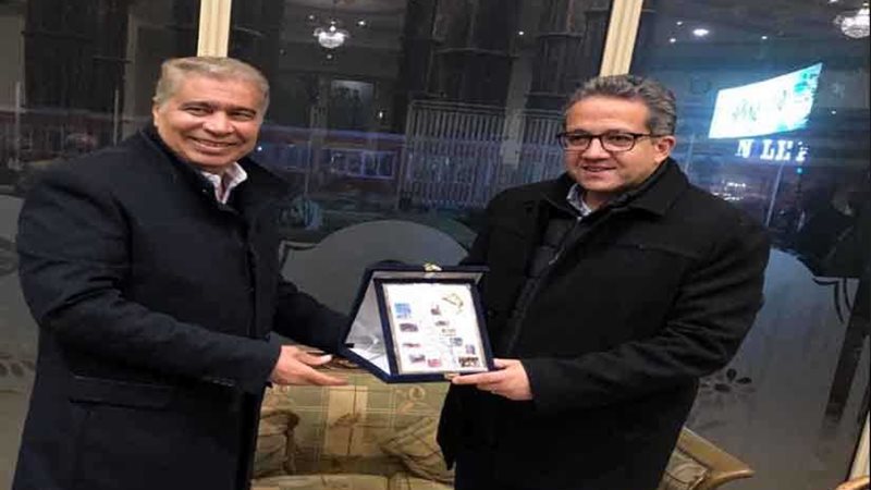 محافظ المنيا يكرم