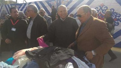 القاهرة تقيم معرضًا خيريًا للكساء والغذاء بالسلام