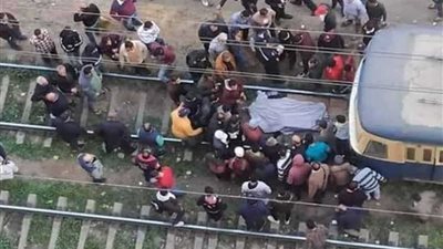 مصرع مجهول تحت عجلات ترام الإسكندرية