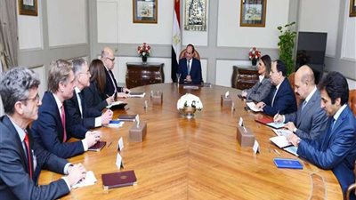 الرئيس السيسي يلتقي وزير الاقتصاد الألماني بحضور وزيرة الاستثمار