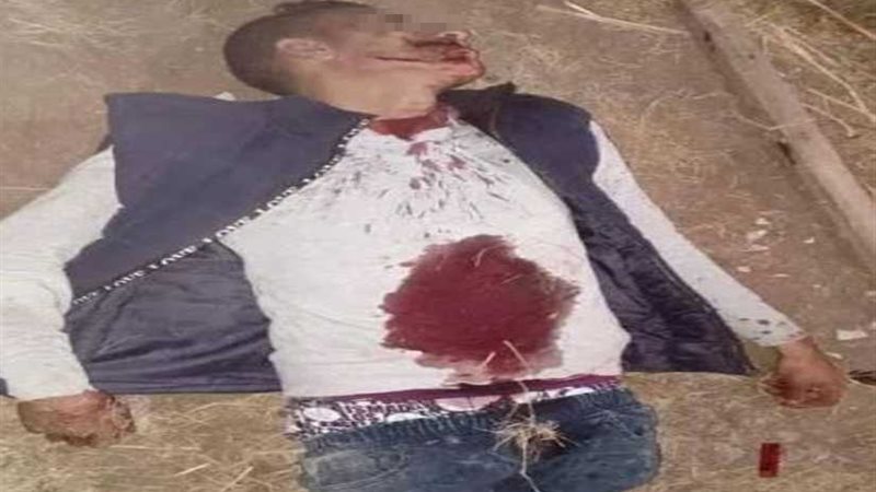 يقتلون سائقًا في