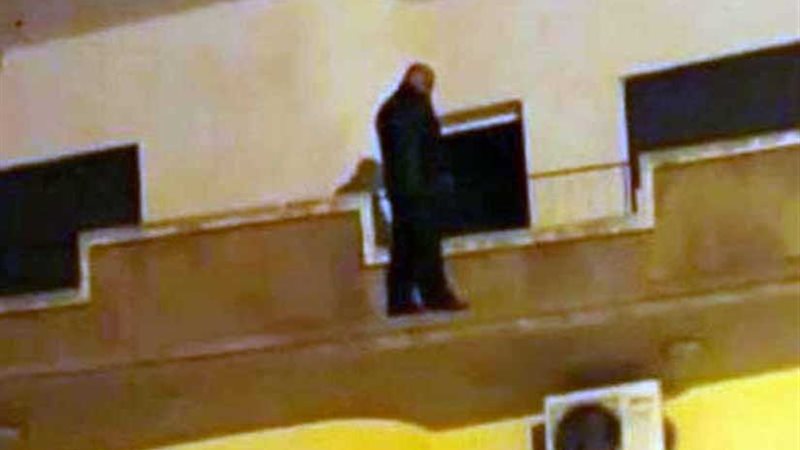 انتحار خمسيني أمام