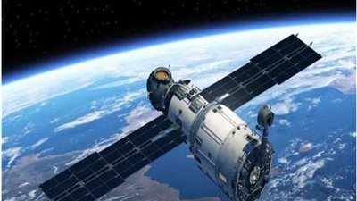 المملكة تُطلِق أول قمر سعودي للإتصالات الفضائية