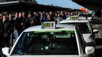 فشل إضراب سائقي الأجرة في مدريد الإسبانية