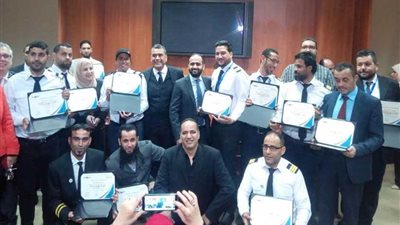 أكاديمية علوم الطيران تخرج 20 مراقبا جويا من ليبيا