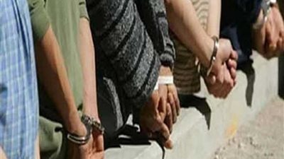 4 عاطلين يختطفون شخصًا استولى منهم على مليون و200 ألف