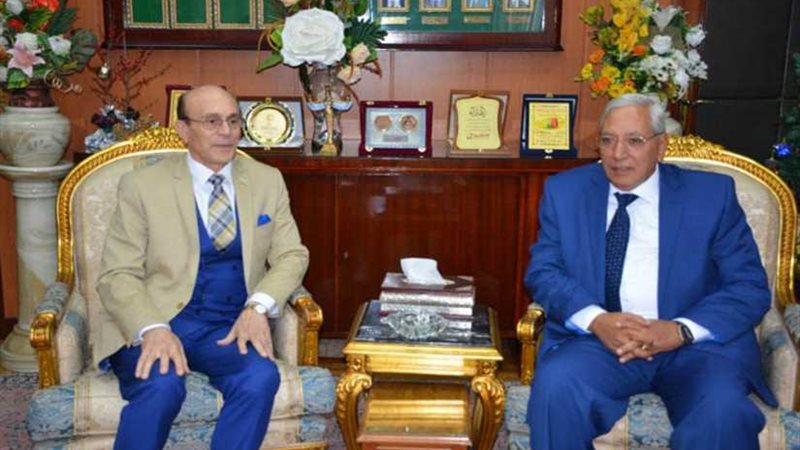 محمد صبحي يشارك في