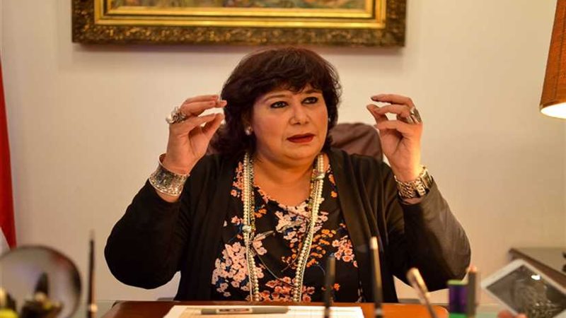 وزيرة الثقافة تلتقي