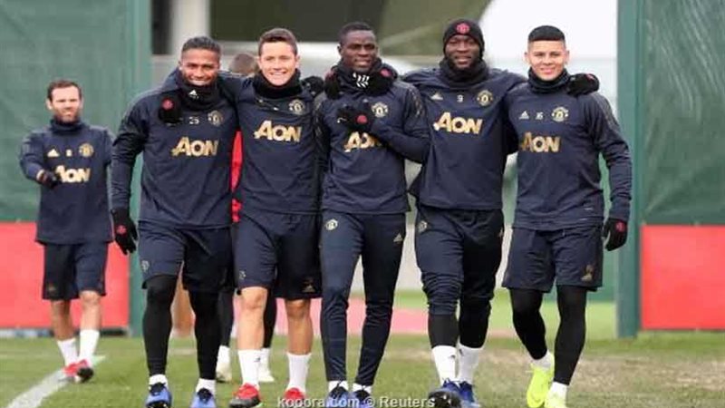 مانشستر يونايتد يغلق