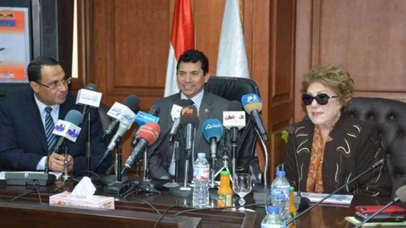 وزير الشباب والرياضة