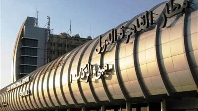 إحباط محاولة تهريب 5490 عبوة أدوية بمطار القاهرة الدولي