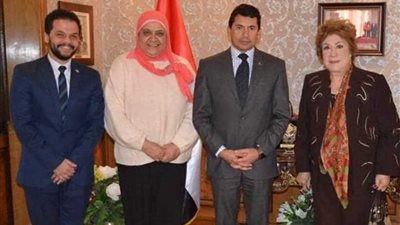 وزير الشباب يدعم مهرجان المسرح الشبابي بجائزة باسم سميحة أيوب